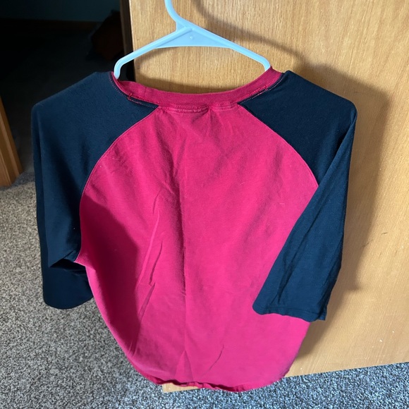 Jordan three quarter sleeve shirt- size: large - Picture 3 of 4